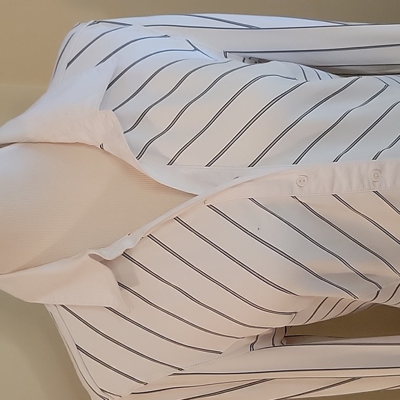 Express Stretch Slenderizing Button Down Blouse Size 12 - Picture 2 of 8